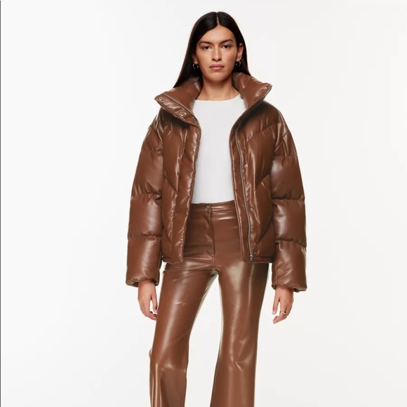SOLD ON FB MARKETPLACE Aritzia Wilfred The Cloud Puff Vegan Leather Puffer Coat - Picture 4 of 13